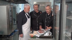 Как запечь ноги кабана?