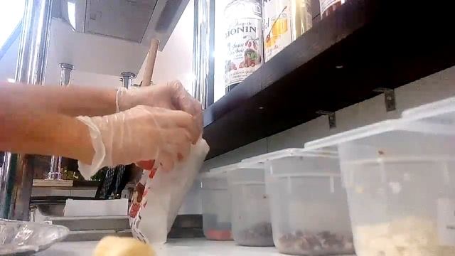 7 ноября 2015 г.  - работаю Wafbusters на ТЦ Весна Алтуфьево