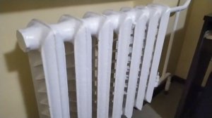 Почему надо менять старые чугунные радиаторы на новые, а не мучаться с покраской