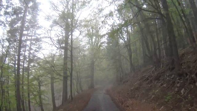 [На чекушке на дальняк] 2016.05.11 Романовское шоссе 2. По мистическому серпантину на самокате. смотреть онлайн