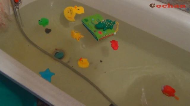 Обзор круга для купания младенцев. "Baby Swimmer". смотреть онлайн