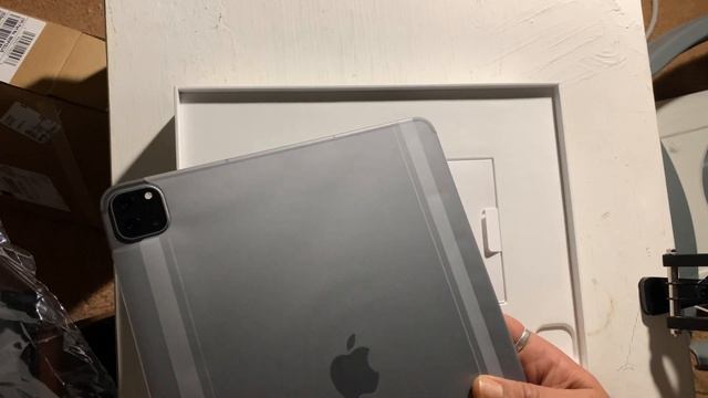 New iPad Pro 12.9 2021 m1,1tb unboxing space gray смотреть онлайн