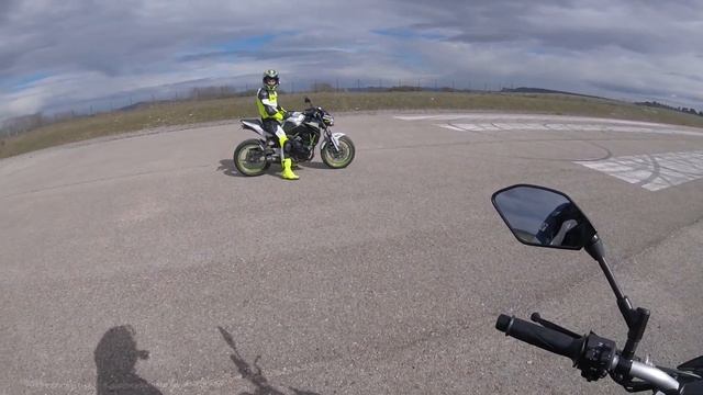 Yamaha MT07 Acceleration Vs Z650