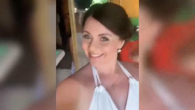 Рапунцель готовится ко дню рождения - сделала прическу (ondom2.com) смотреть онлайн