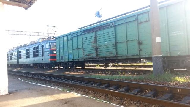 ВЛ80к-675 и шестиосные цистерны смотреть онлайн