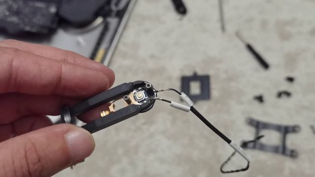 Смотреть Всем!!! Как не повредить кнопку включения при разборе на Apple imac A1418 или Починить! смотреть онлайн