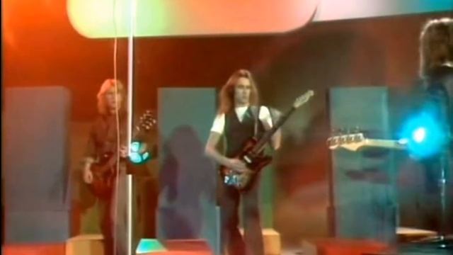 Status Quo - Down down 1974 Video Sound HQ смотреть онлайн