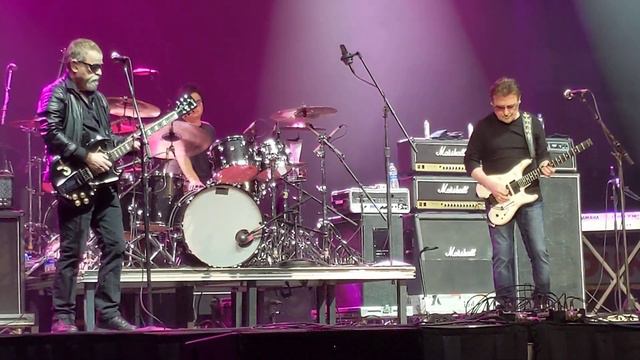 Blue Oyster Cult - (Don't Fear) The Reaper with extra cowbell - Live Utica, NY - 10/20/2019 смотреть онлайн