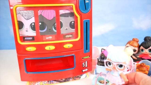 LOL Surprise Dolls Wave 2 Pets Vending Machine + McDonalds Happy Meal Drive Thru смотреть онлайн