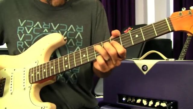 Iron Maiden - 2 Minutes To Midnight - Guitar Lesson смотреть онлайн