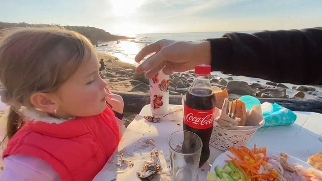Ужин на берегу океана. MOROCCAN FOOD (Atlantic ocean) смотреть онлайн