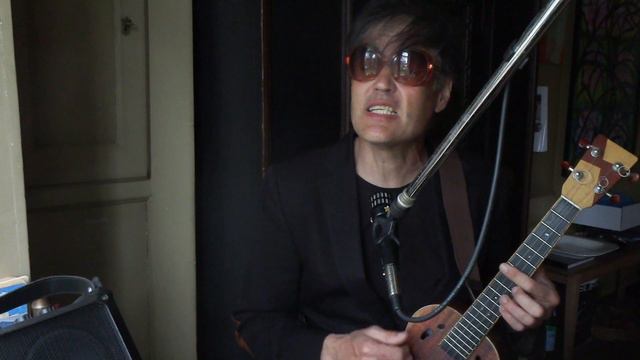 DEBRA (Beck) Solo Ukulele Cover смотреть онлайн