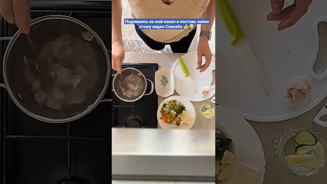 Суп с брокколи и цветной капусты #суп #еда #лайфхак #рецепт смотреть онлайн