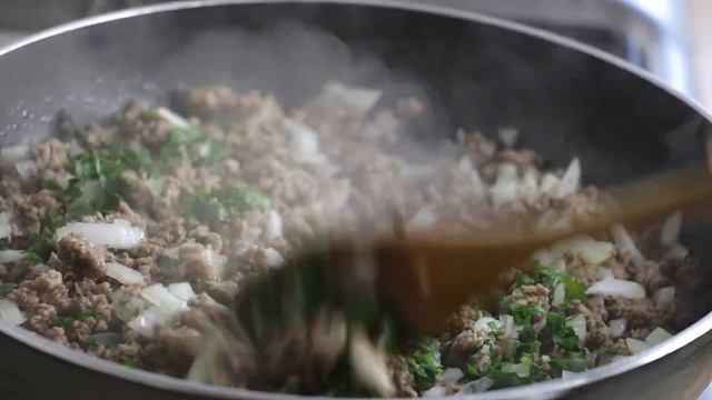 РУЛЕТ ИЗ МЯСА И КАРТОФЕЛЯ ?| НЕДОРОГО И ВКУСНО! смотреть онлайн