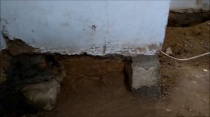 замена фундамента под саманной стеной/саманный дом