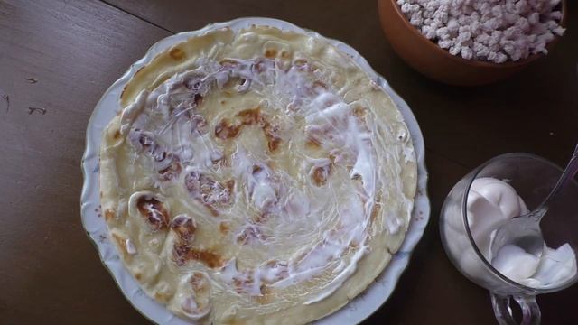 Блинный пирог с курицей и грибами смотреть онлайн