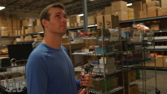 This Guy Hid from His Boss All Day (You’ll Never Guess How) • Hidden in Plain Sight #1 смотреть онлайн