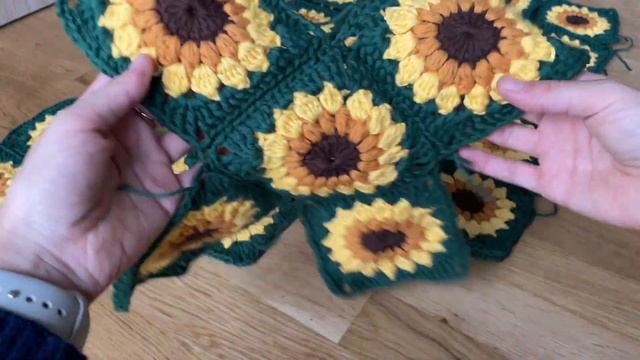 🌻 SUNFLOWER GRANNY SQUARE CROCHET CARDIGAN | diy crochet pattern for beginners - full guide смотреть онлайн