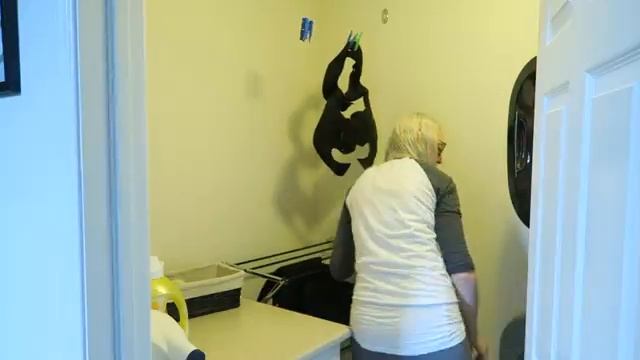 HOW TO CLEAN an Infant or baby CAR SEAT! смотреть онлайн