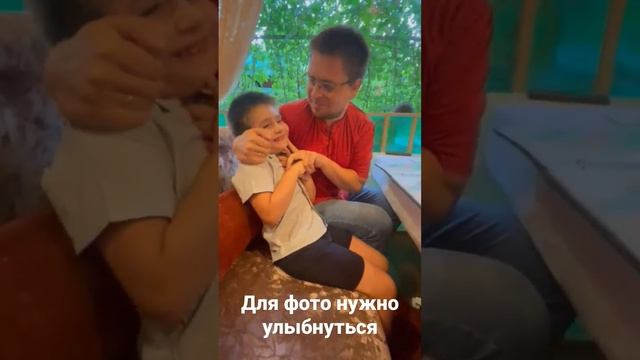 как сделать так, чтобы ребенок улыбнулся для фото: радость изобразил! смотреть онлайн