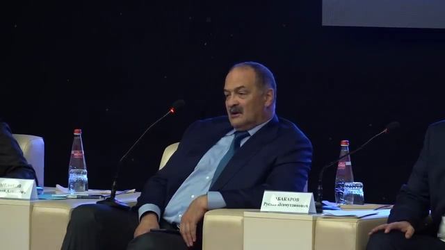 Глава Дагестана предложил поставить точку с произошедшим в аэропорту смотреть онлайн
