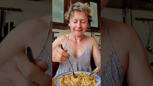 Спагетти а ла болоньезе. Поучительная история в первом комментарии. смотреть онлайн