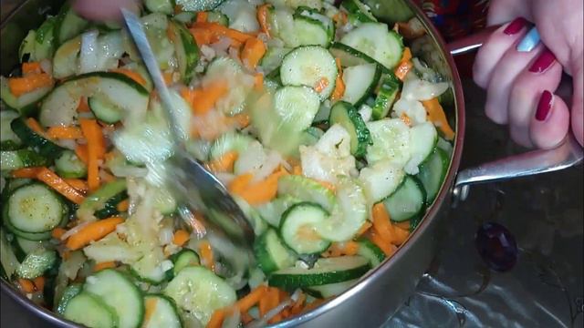 Огурчики по "КОРЕЙСКИ", на зиму/ЭТО ОООЧЕНЬ ВКУСНО!&Cucumbers on "KOREAN" for the winter смотреть онлайн