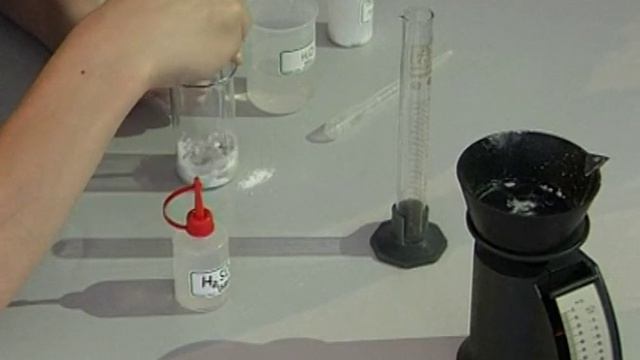 Видеоопыты. Неорганика 32. Реакция серной кислоты с органическими веществами смотреть онлайн