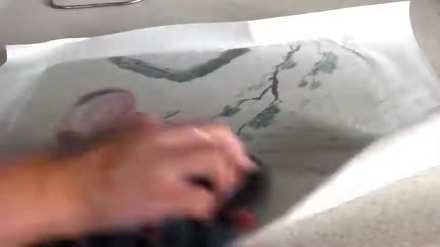 Подготовка рисунка на рисовой бумаге.