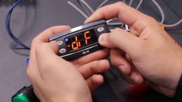 ? Контроллер Eliwell ID 974 - настройка, электрическое подключение, основные параметры, интерфейс