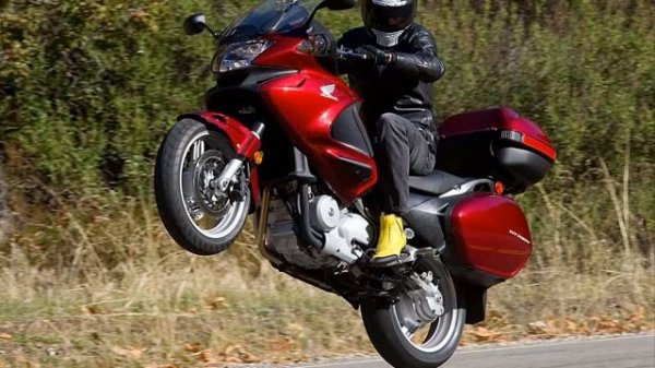 Honda NT700V Deauville