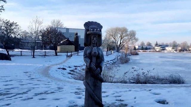 Пакруойис (Pakruojis). Небольшой литовский город & знаменитая усадьба с китайскими фигурами. смотреть онлайн