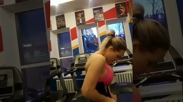 Тренировка: Как убрать живот и бока?? Как убрать живот после родов☝?️ один из вариантов. смотреть онлайн