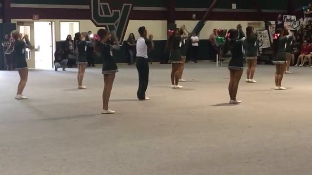 Central Valley High School Cheerleading (Homecoming Rally) смотреть онлайн