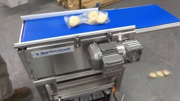 RETRACTABLE CONVEYOR