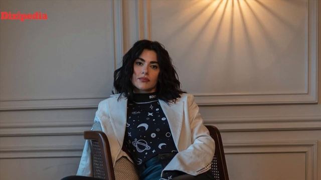 Nesrin Cavadzade Kim ?     ➤  Ünlü Sanatçının Biyografisi