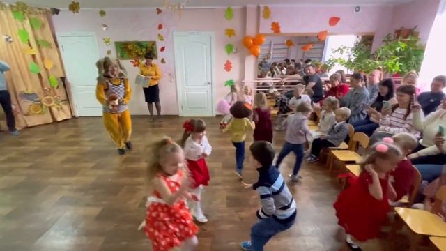 Осенний утренник 2022г. в группах 14,15,16,17 смотреть онлайн