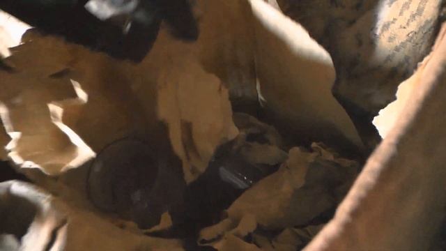 На чердаке купленного деревенского домика, в пыльных коробках нашёл фарфоровые статуэтки ЛФЗ. смотреть онлайн