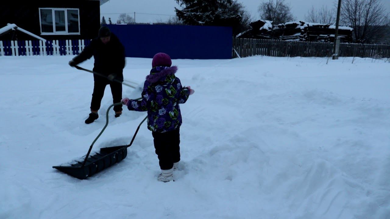 Снег как он нам дорог Убираем сугробы смотреть онлайн