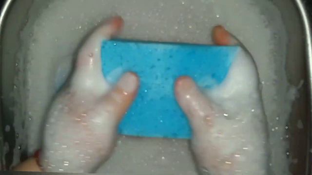 ASMR 🧼🍉#asmrvideo #washing #soap Duru #soapsuds #spongesqueeze/#видеоасмр #мыление #мыло Duru #губк