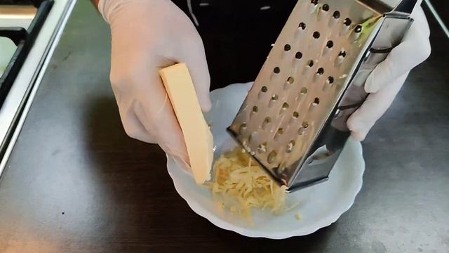 Салат из консервированных персиков с куриной грудкой - достойный конкурент салату из ананасов! смотреть онлайн