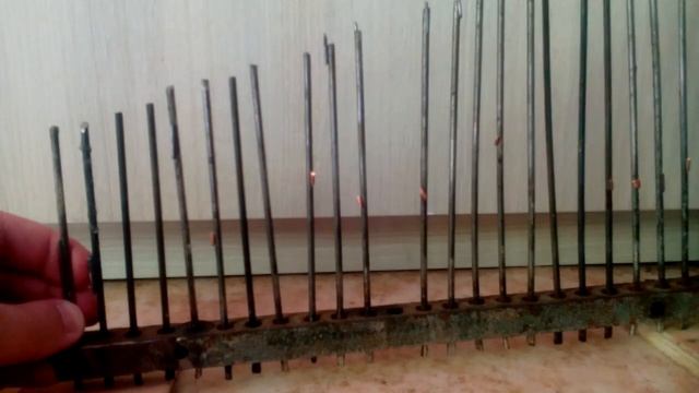 Самодельное пианино или что делать, если обломилась струна в детском пианино