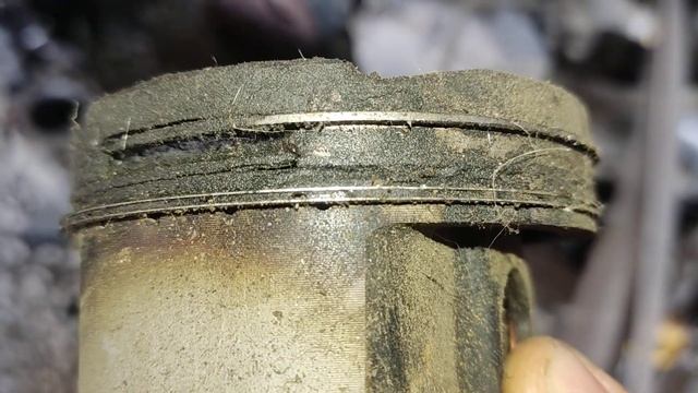 основная причина расхода масла,  современных двигателей