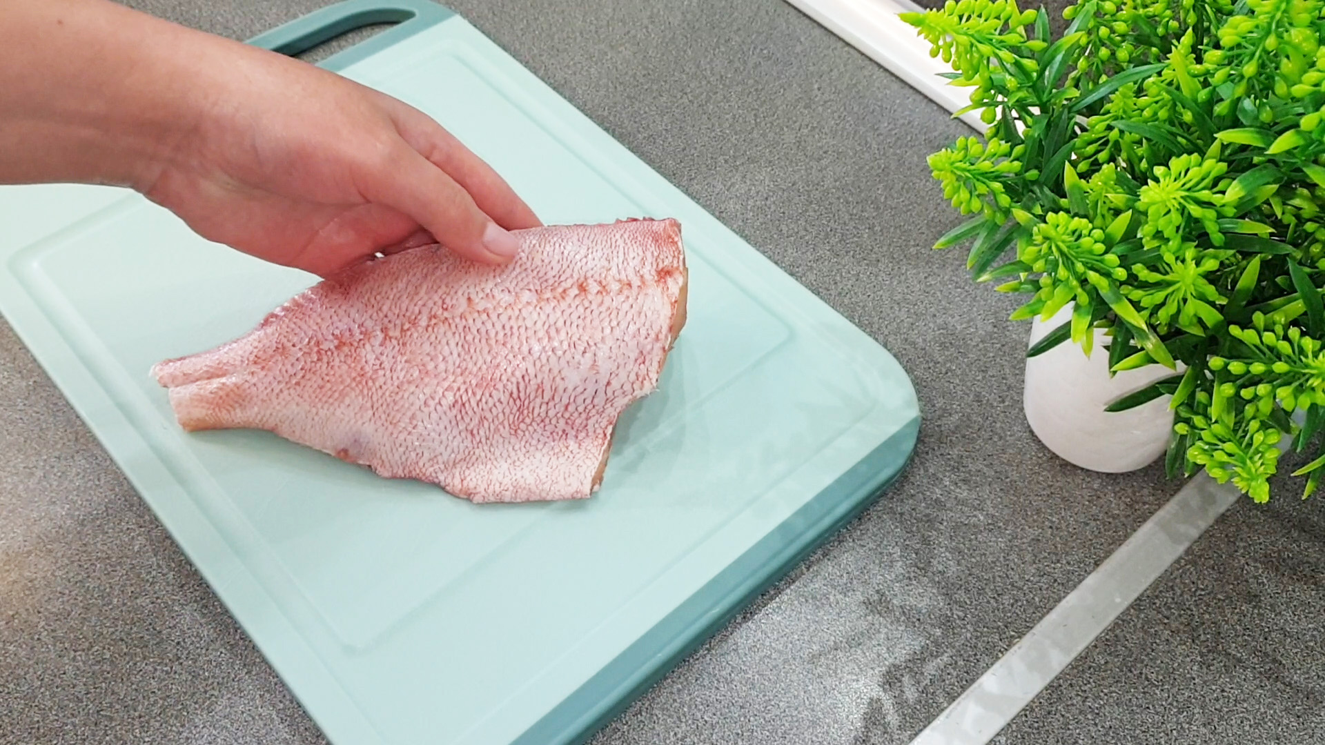 РЫБУ ГОТОВЛЮ ТАК! ЗАКУСКА съедается мгновенно, ну очень вкусная!