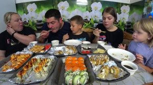 роллы мукбанг ?отмечаем 30.000 на ютубе