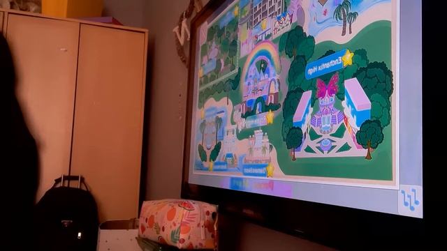 We react to old videos and play roblox смотреть онлайн