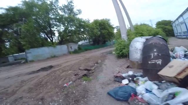 НОВАЯ МУСОРКА ВОЗЛЕ НОВОГО СТОК ЦЕНТРА GEMAX В ПЕТРОПАВЛОВСКЕ. смотреть онлайн