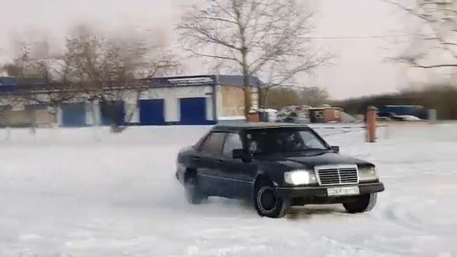 Когда на мерсе заклинил газ