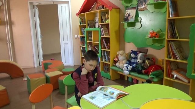 #страначитающая Андрей Пигалов читает произведение Полюбуйся: весна наступает И.Никитина смотреть онлайн