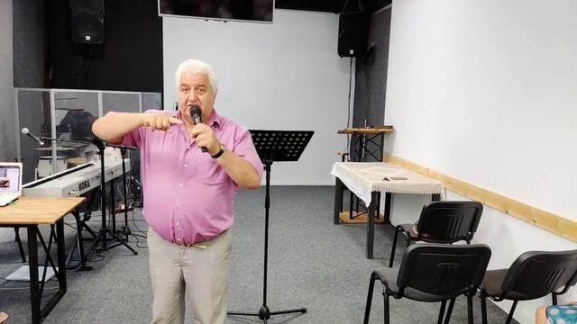 Семейный семинар.3 и 4 Урок.Следи за собой как женщина.Оказывай своей жене внимание.Михаил Киндрук смотреть онлайн